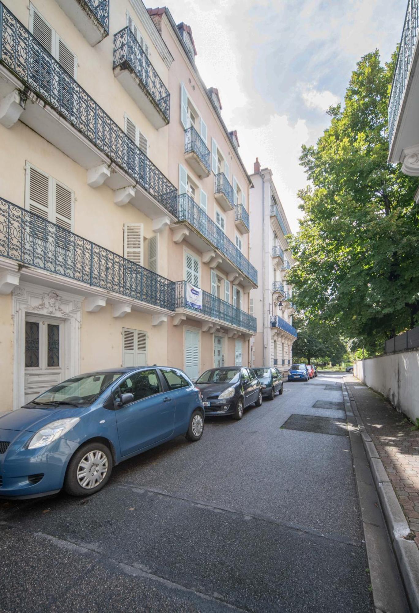 Residence Serbie - Appartements Design Et Climatises En Centre Ville Vichy Bagian luar foto