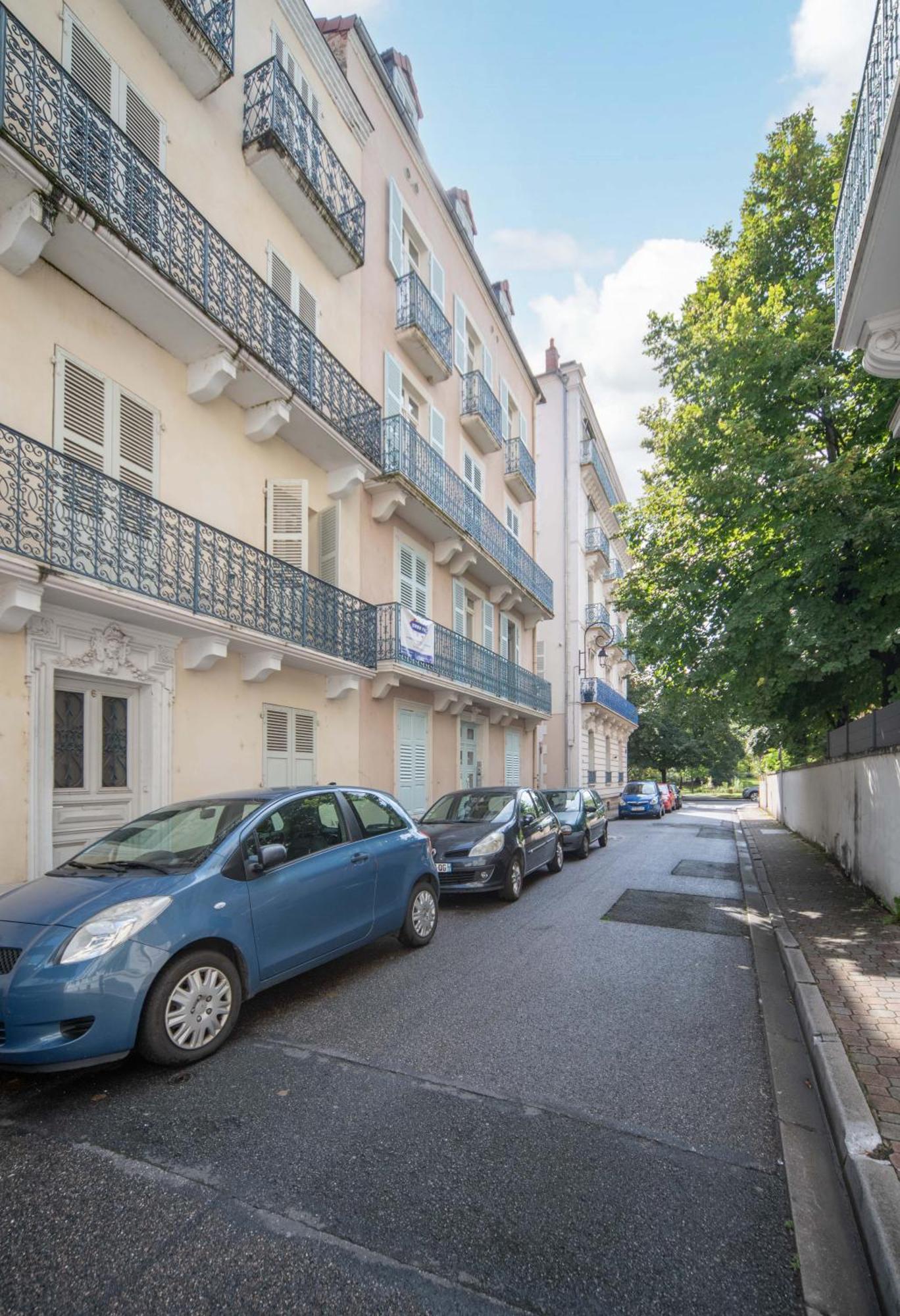 Residence Serbie - Appartements Design Et Climatises En Centre Ville Vichy Bagian luar foto