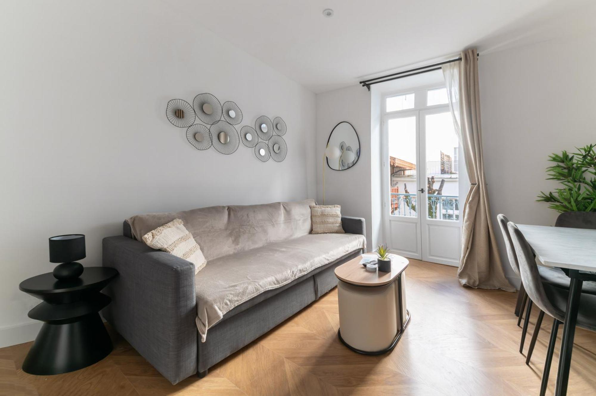 Residence Serbie - Appartements Design Et Climatises En Centre Ville Vichy Bagian luar foto