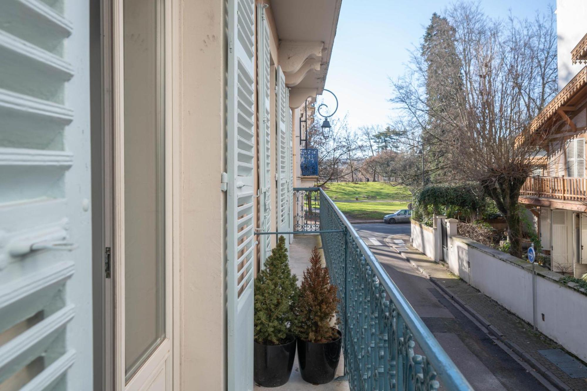 Residence Serbie - Appartements Design Et Climatises En Centre Ville Vichy Bagian luar foto